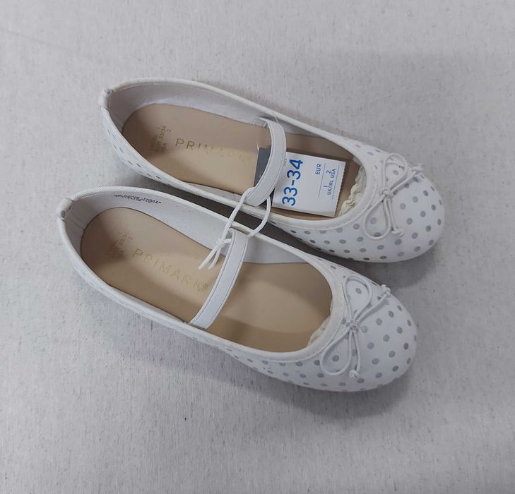 NOVO - Sapatos Sabrinas Tam.33/34