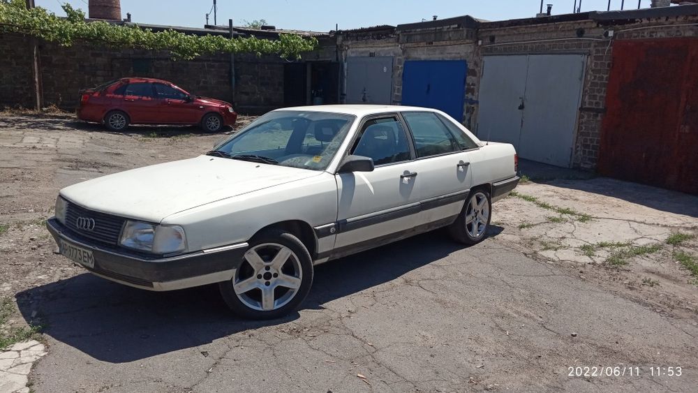 Продам авто Ауді 100