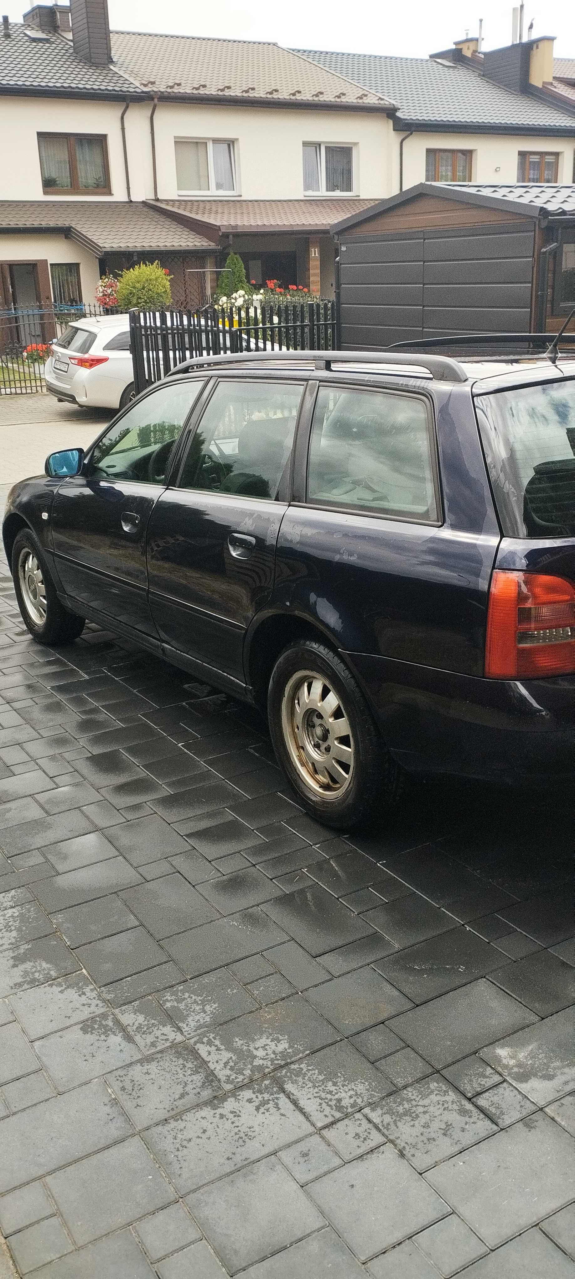 Audi A4 kombi 2001r. 1.9 Tdi