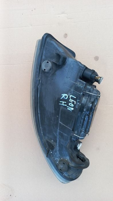 Seat Leon 1 toledo 2 reflektor lampa prawa prawy przód h1 +h7