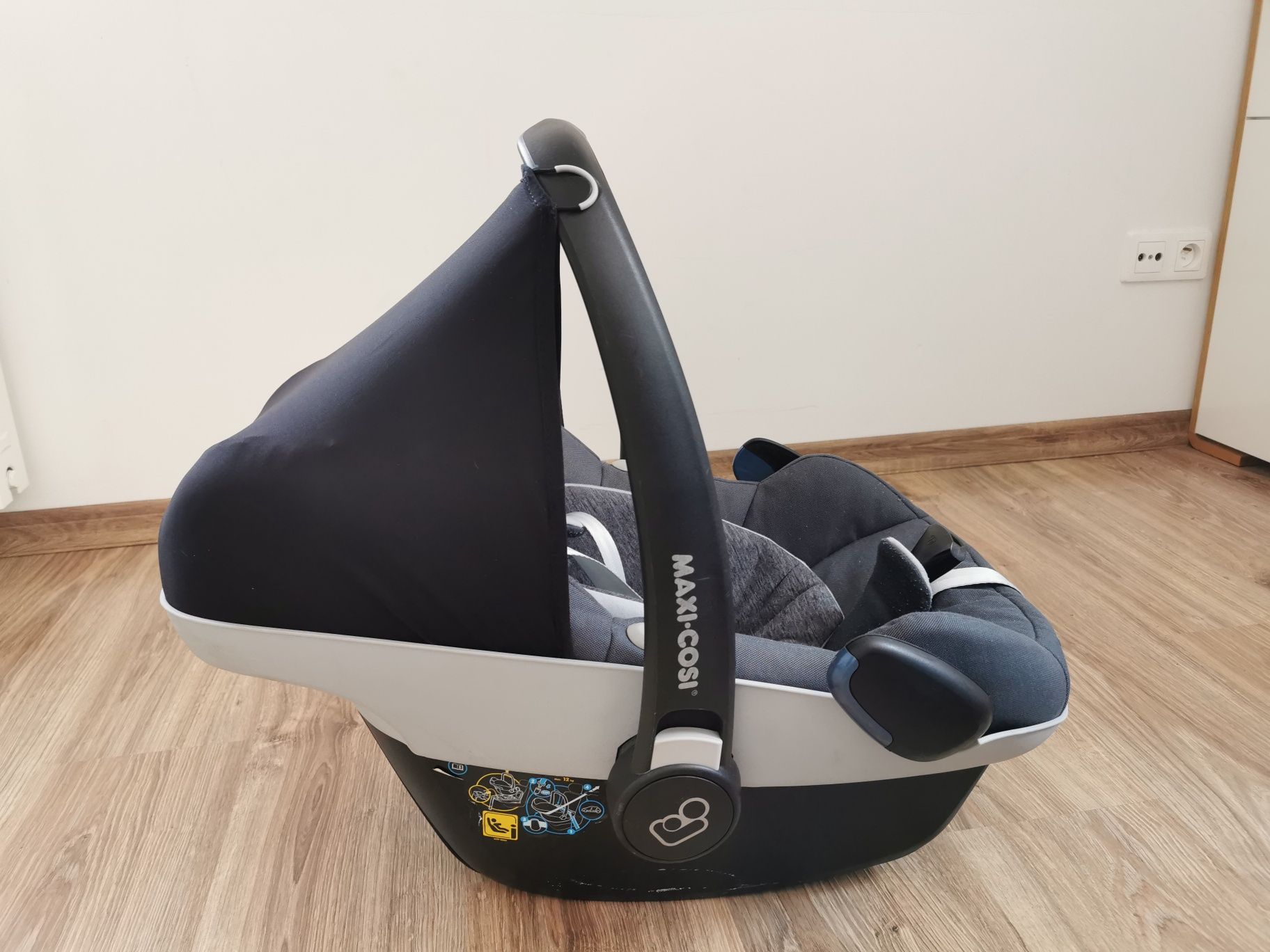 Nosidełko Maxi Cosi Pebble Pro 0-13 kg + śpiworek