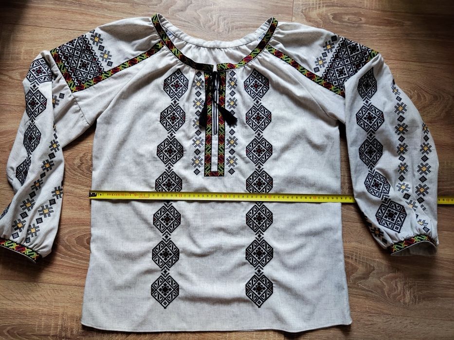 Жіноча вишиванка розмір 50-54
