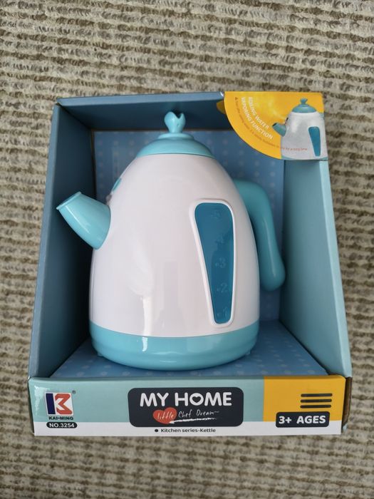 Дитячий електрочайник " My home" з ефектом кипіння і пари.