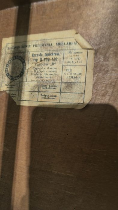 Krzesła na sprzedaż 4 sztuki