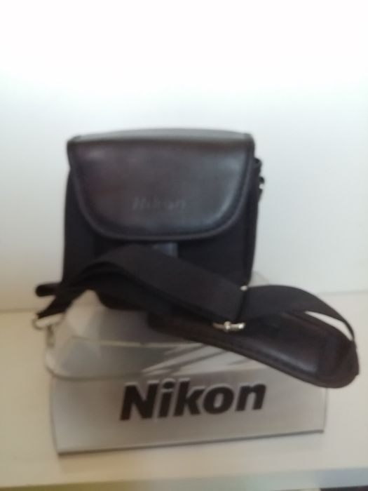 Futerał Nikon na dwa obiektywy.