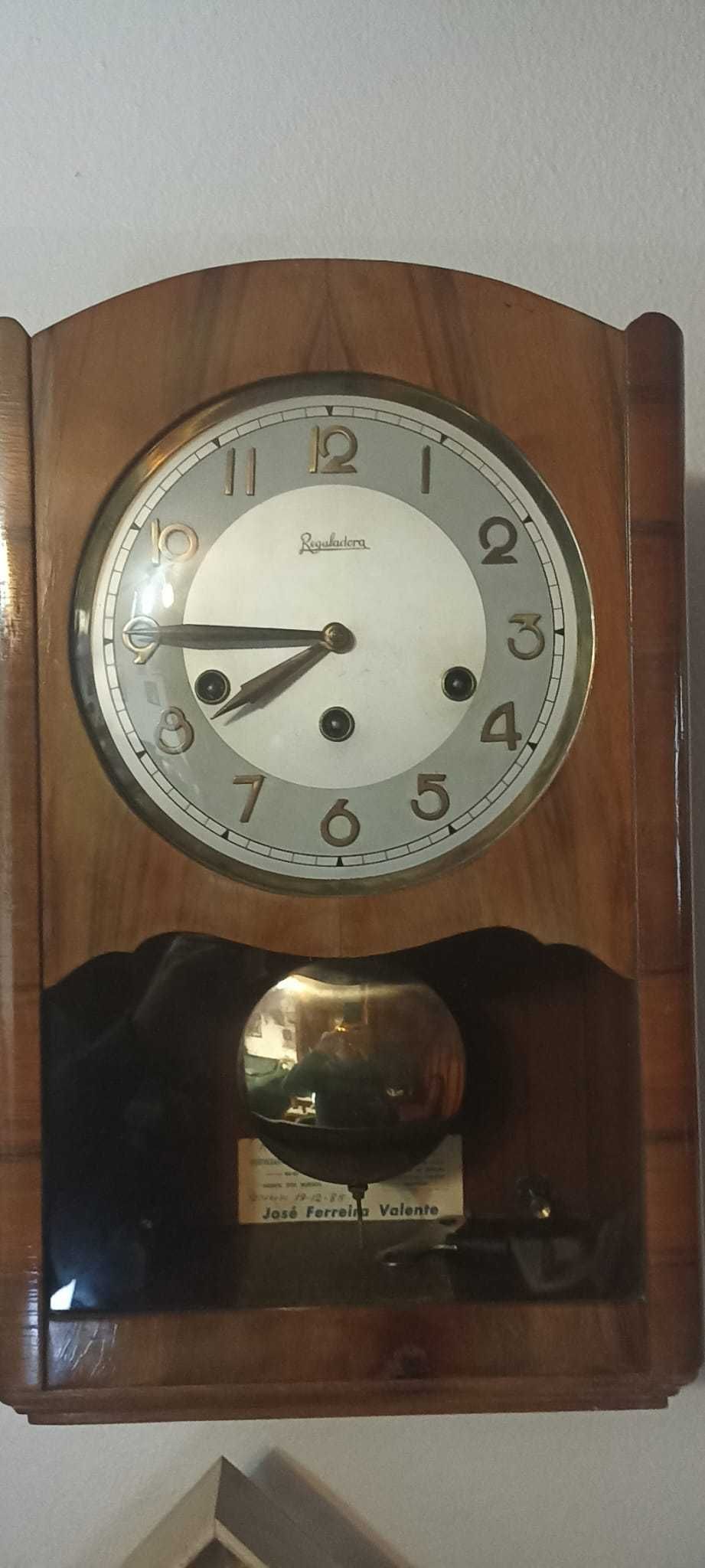Relógio de Parede Reguladora