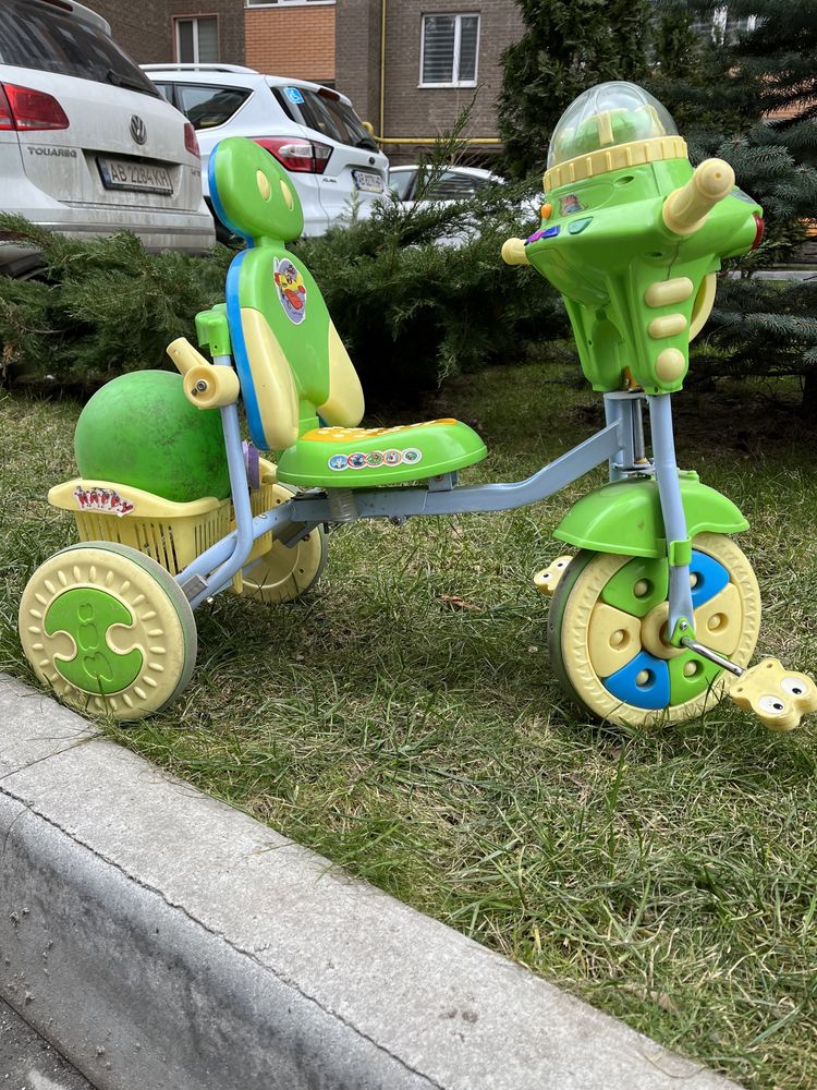 Велосипед дитячий трьохколісний з музикальним кермом