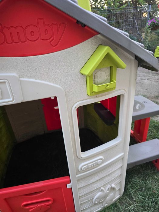 Domek dla dzieci do ogrodu Smoby kuchnia, ławeczka, płotek, dzwonek