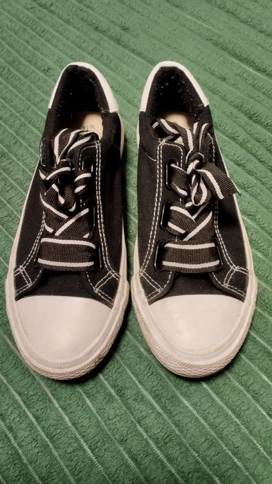 Кеди черно белые