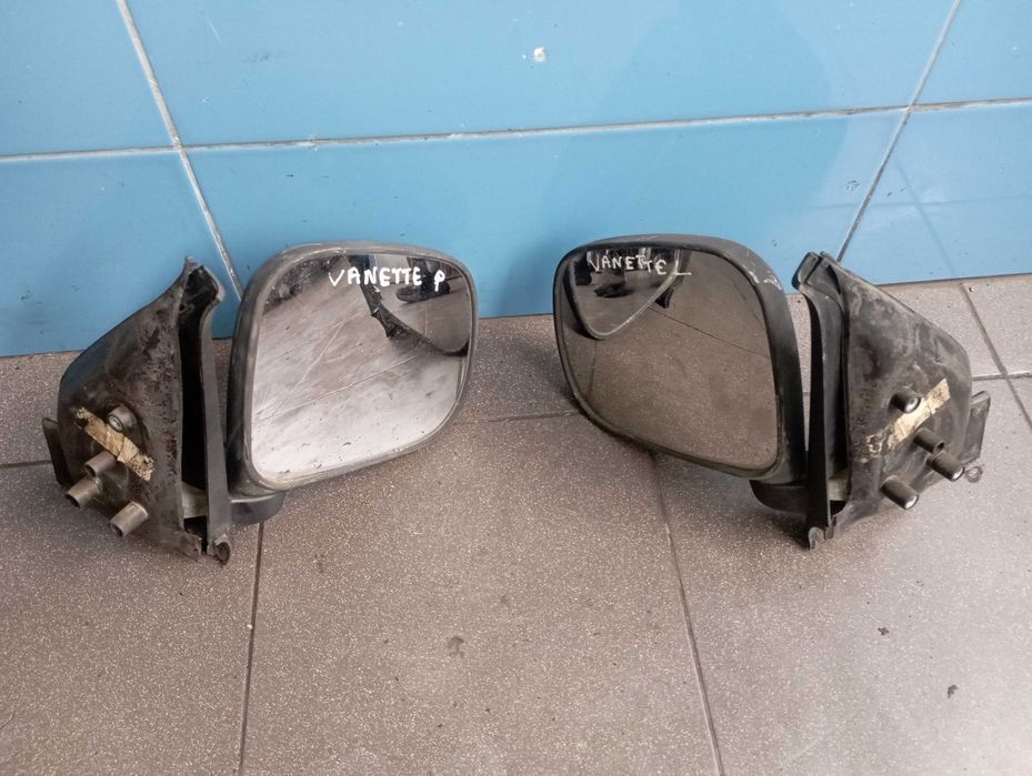 Lusterko lewe prawe Nissan Vanette