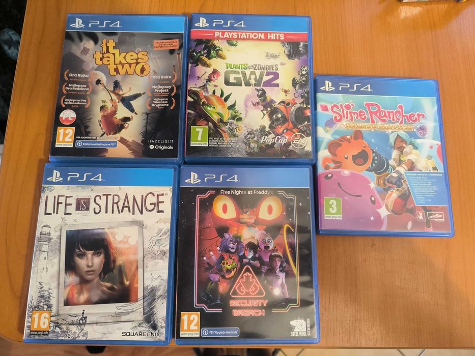 PS 4 Pro 1 TB pełen zestaw.