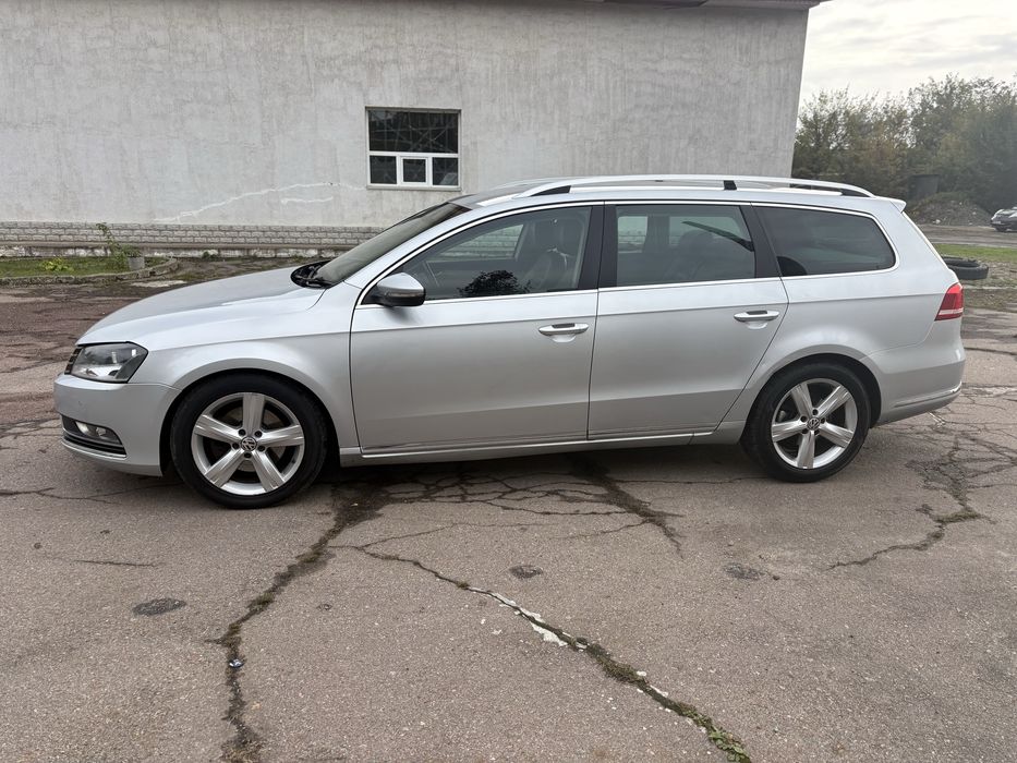 В Житомирі VW Passat B7 2013 1.6дизель праве кермо не розмитнений Жито