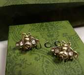 Gucci Brass Pearl Bee Earring kolczyki pszczółki