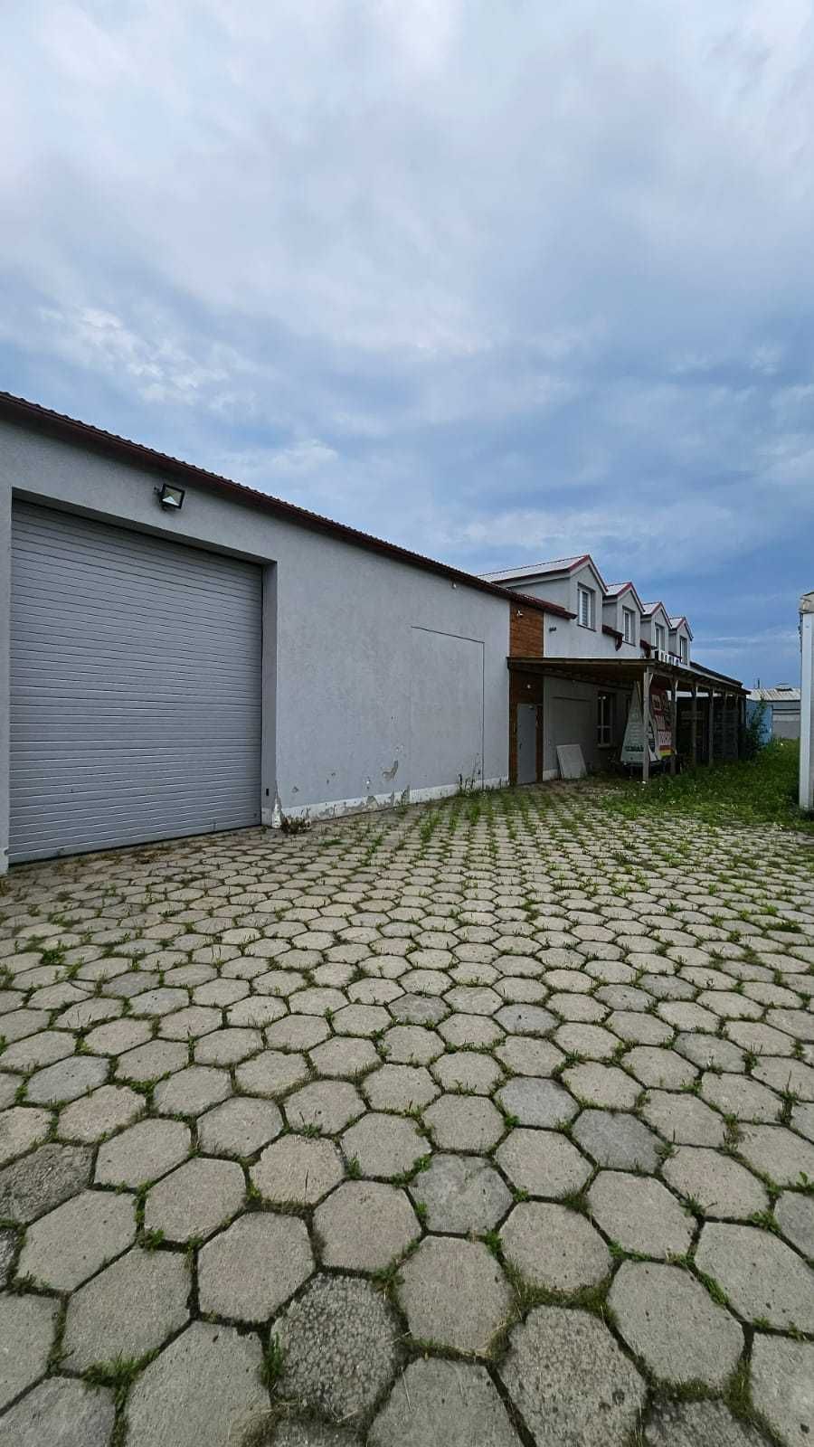 Budynek magazynowy, usługowy - 790m2 (170/312/170/130m2) + hala 200m2