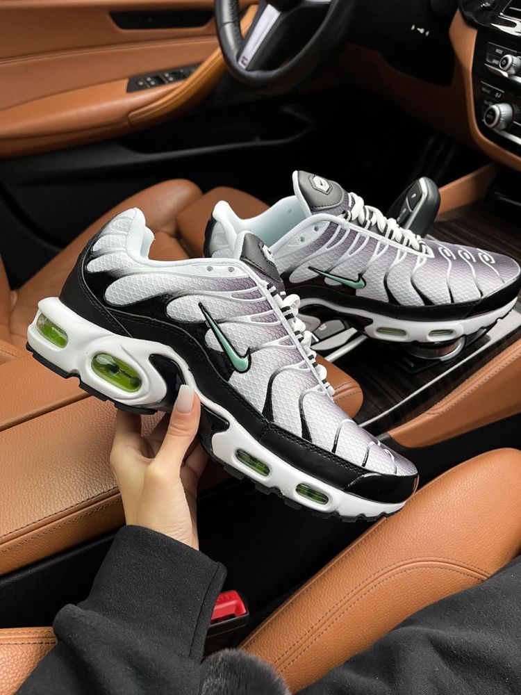 (БЕЗ ПЕРЕДОПЛАТИ)Nike Air Max Plus Triple найк аір макс плюс TN тн