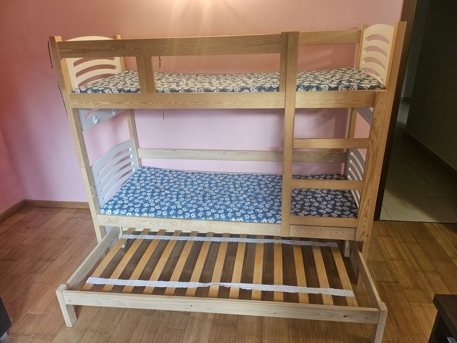 Łóżko piętrowe 3 łożka