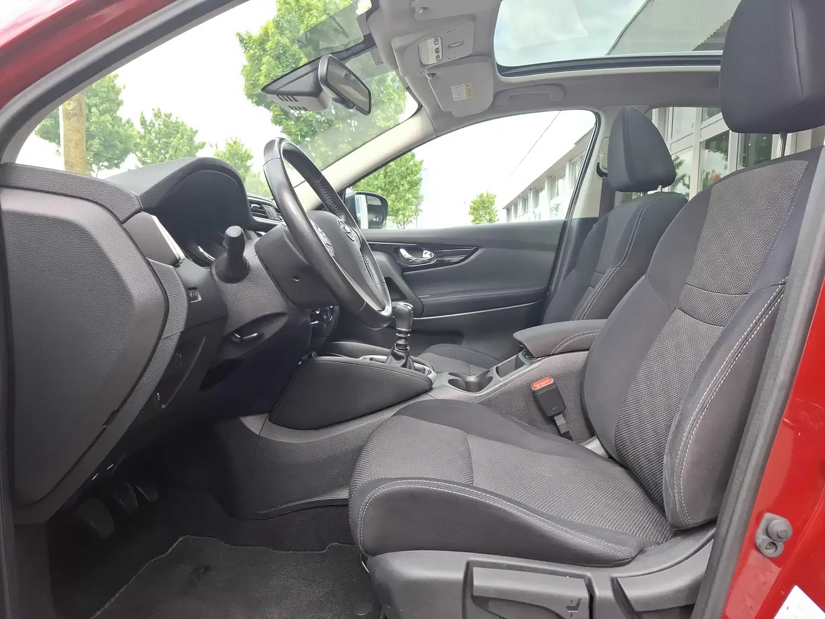 Nissan Qashqai DIG-T N-Connecta 2015