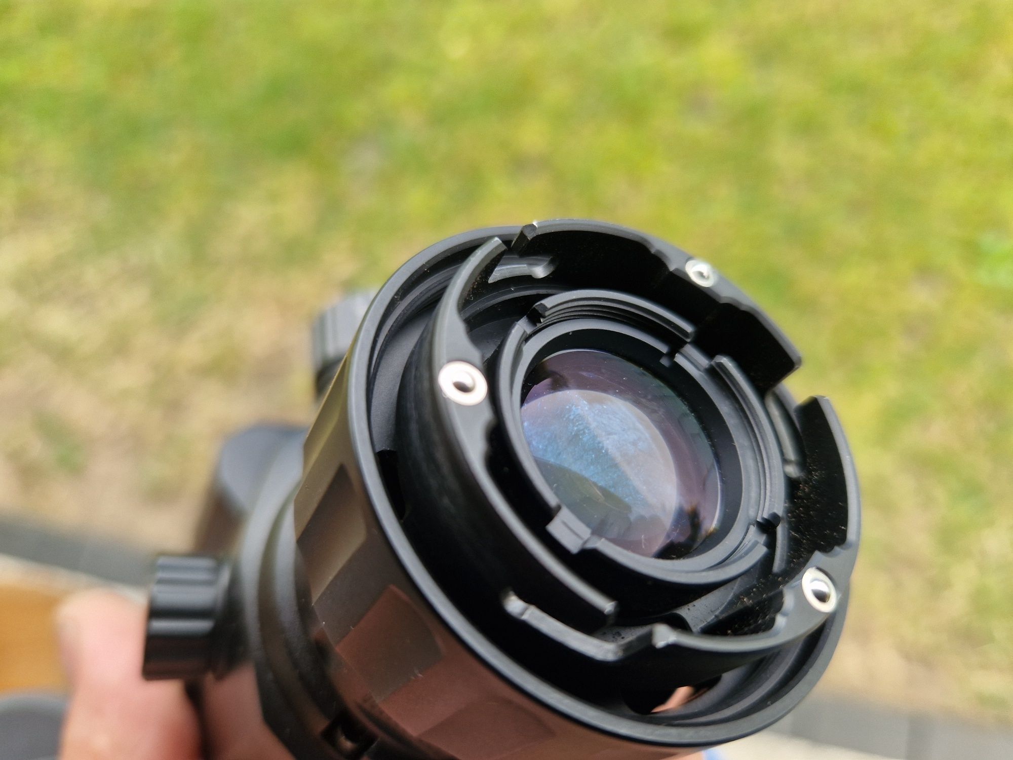 Nasadka noktowizyjna Hikmicro Cheetah C32F RNL z dalmierzem i adaptere