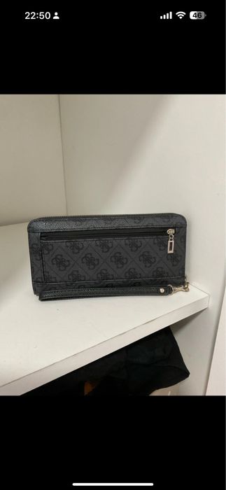 Porta-moedas Guess Grande