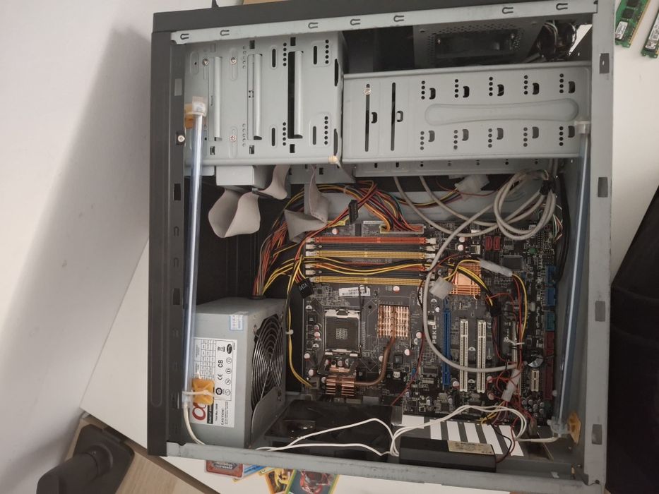 Material Pc antigo