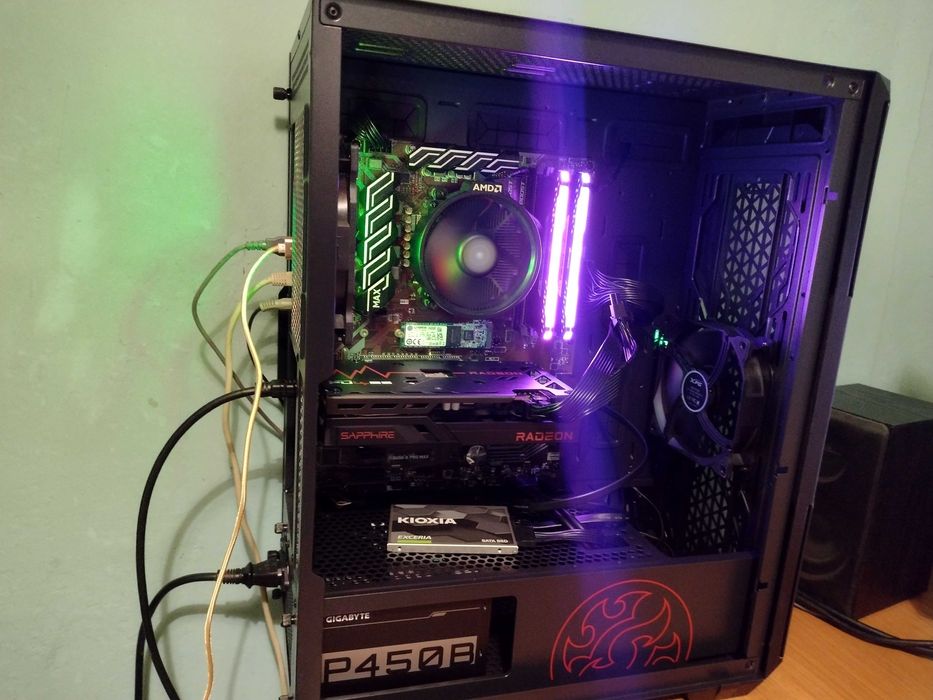 Komputer PC AMD Ryzen 5 16GB Sapphire Radeon RX 6600 8GB GIGABYTE 80+
