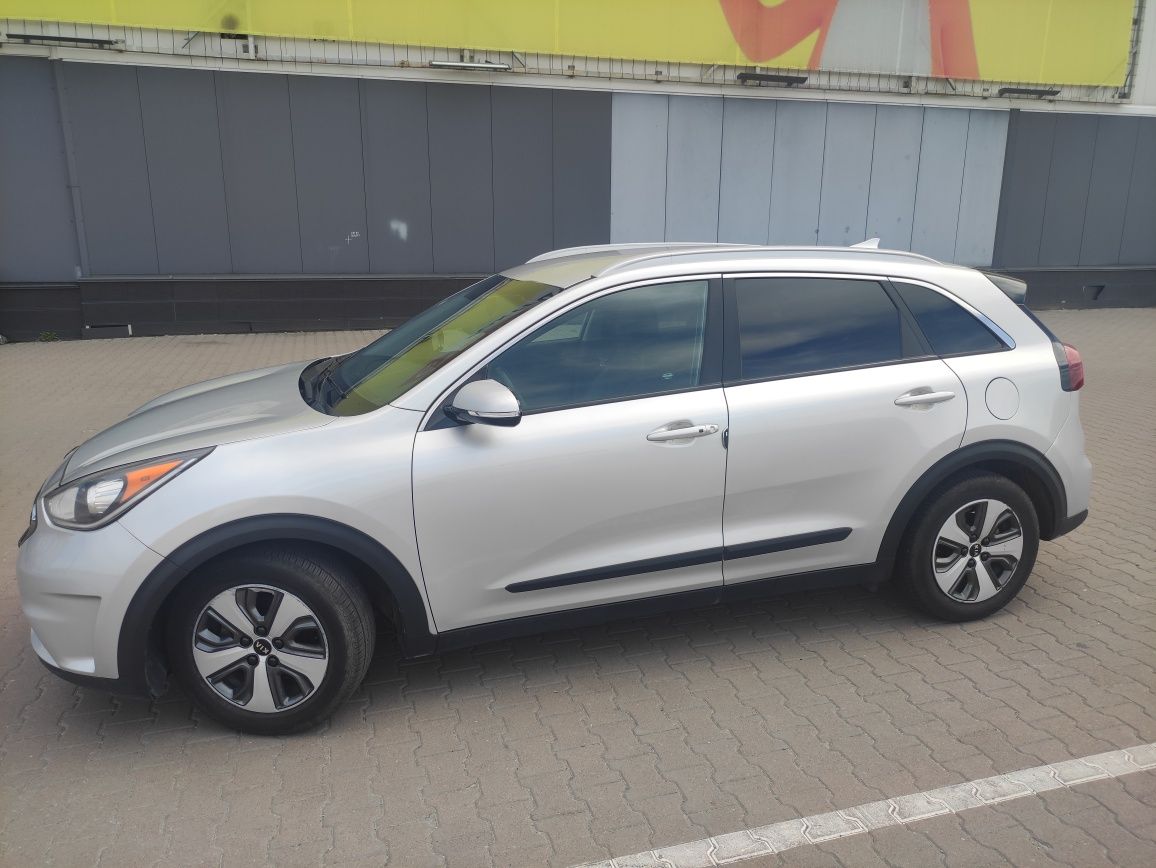 Автомобіль Kia niro 2017
