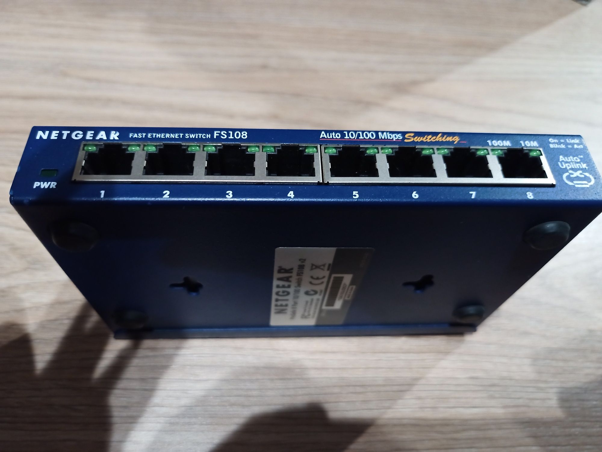 Switch NETGEAR ProSafe 8 FS108 V2 10/100