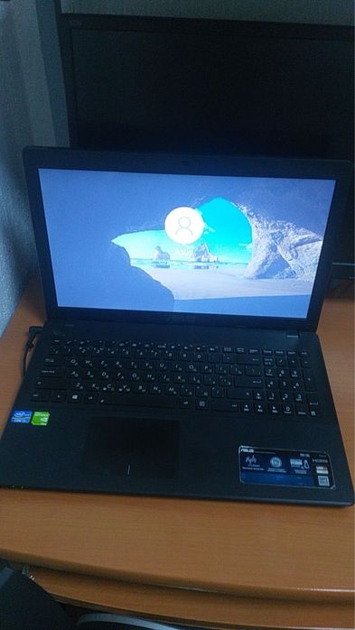 Ноутбук ASUS R513С