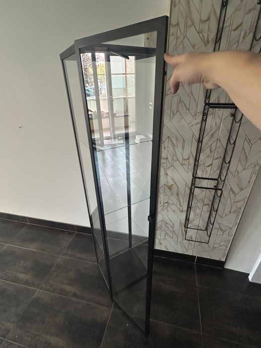 Vitrine Ikea como nova