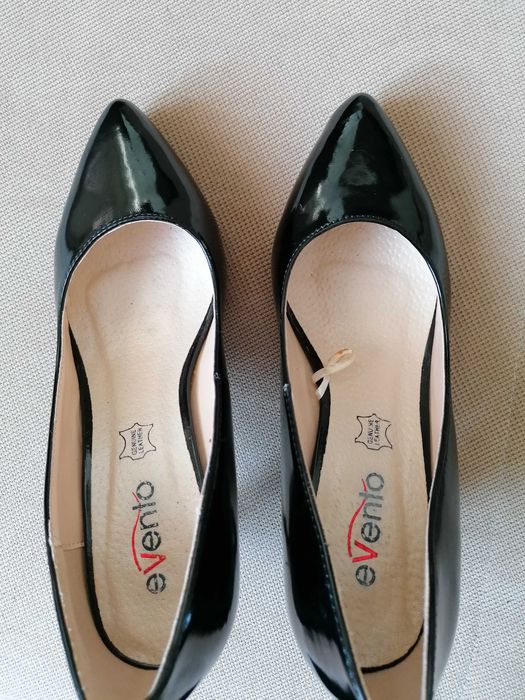 Szpilki czarne lakierowane r.36