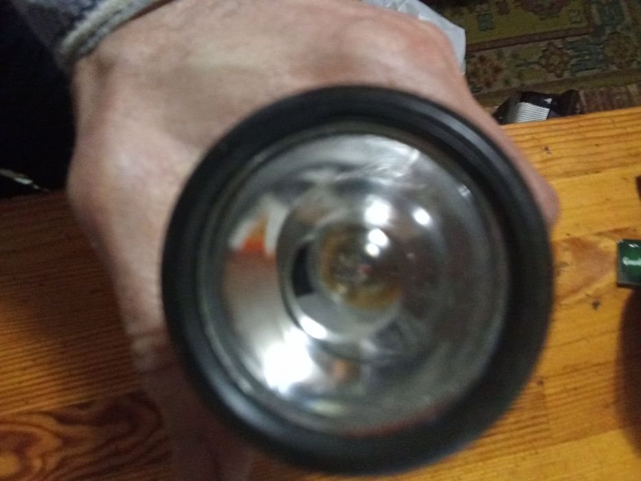 Фонарик ручной динамический , жук , жучок.