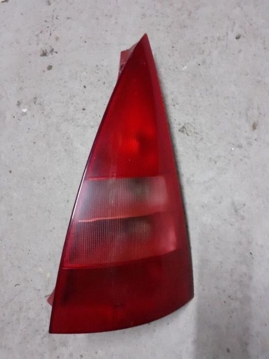 Farol traseiro lado passageiro citroen c3 2001