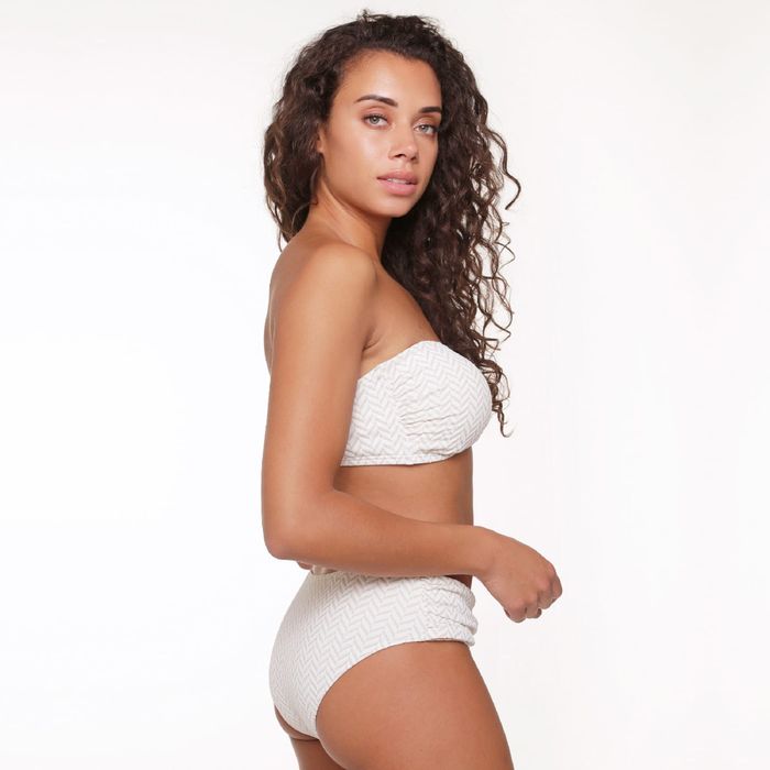 Bikini linga dore 38