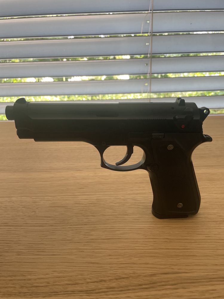 Pistola airsoft como nova