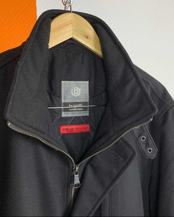 Bugatti тепле вовняне чоловіче пальто gore-tex р 56-60