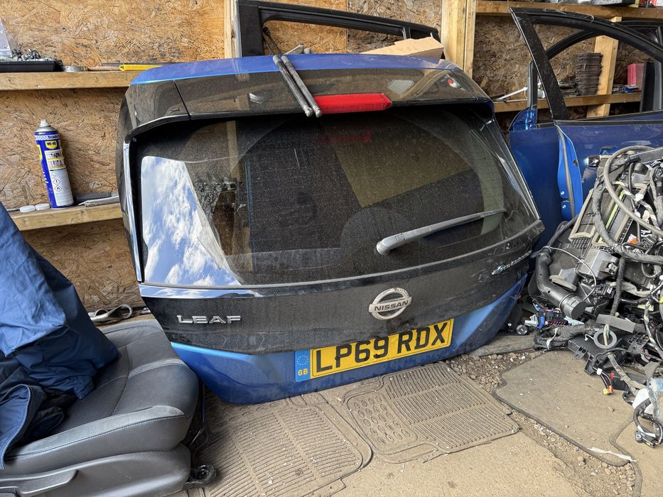 Ляда Крышка Багажника в Сборе Nissan Leaf 2018-2024