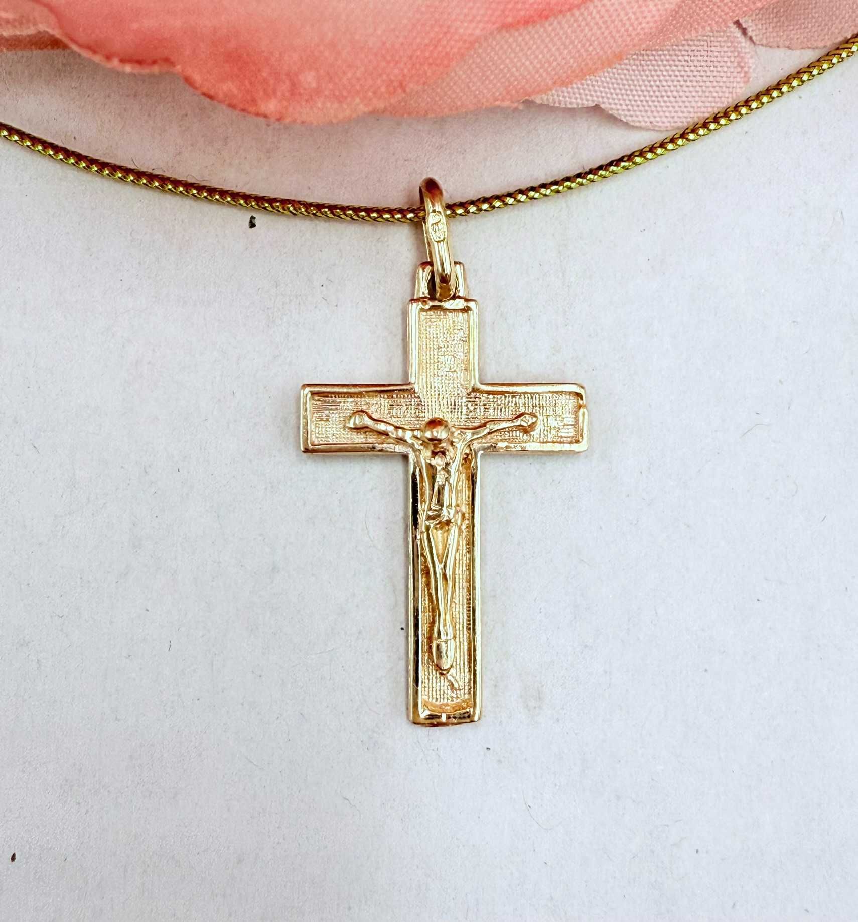 Nieużywana złota zawieszka krzyżyk PR.585 14K