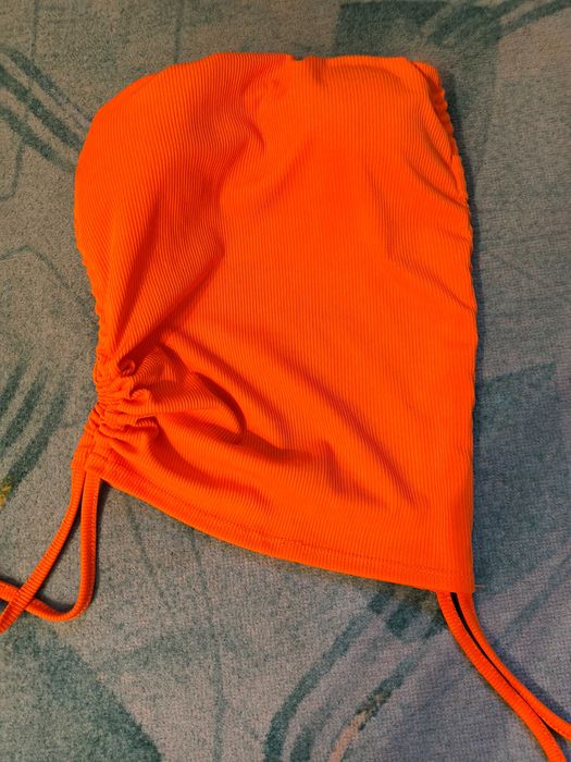 Яркий костюм шорты топ