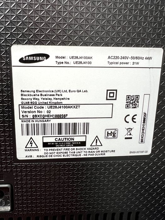 Телевізор Samsung UE28J4100AK – компактний 28″ HD LED