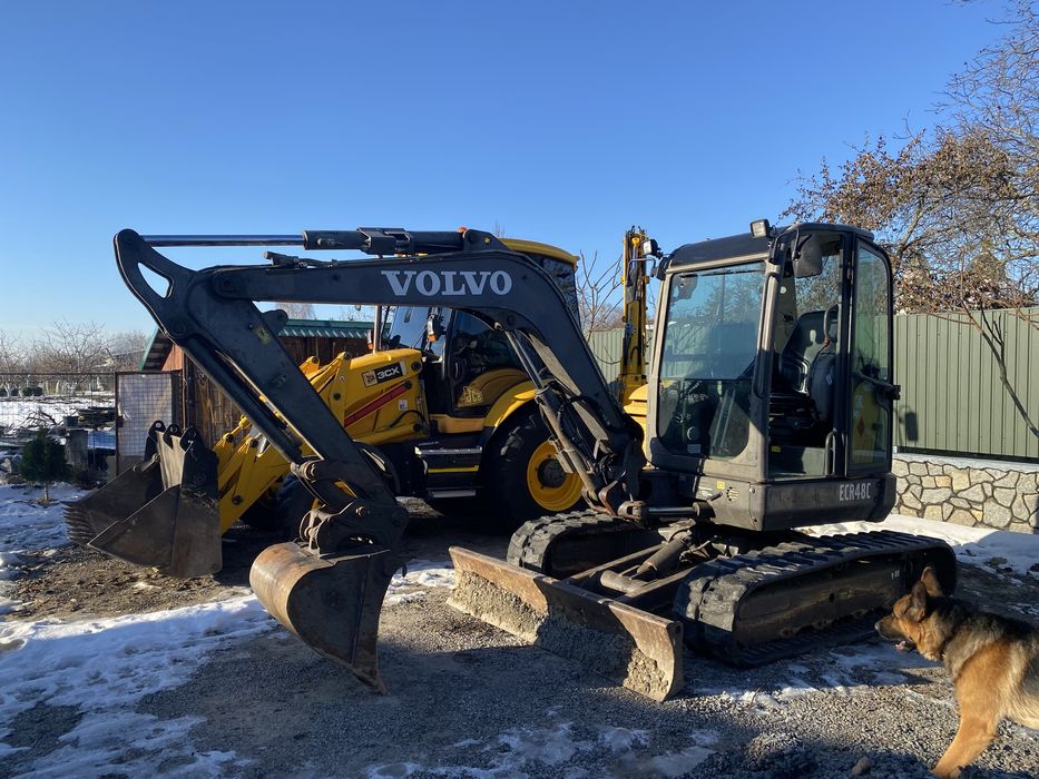 Послуги повноповоротного екскаватора 5т