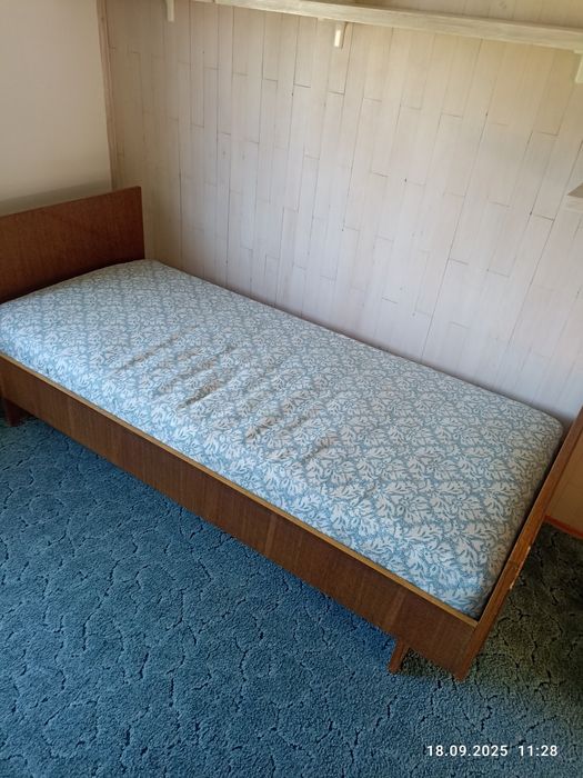 Ліжко з матрасом