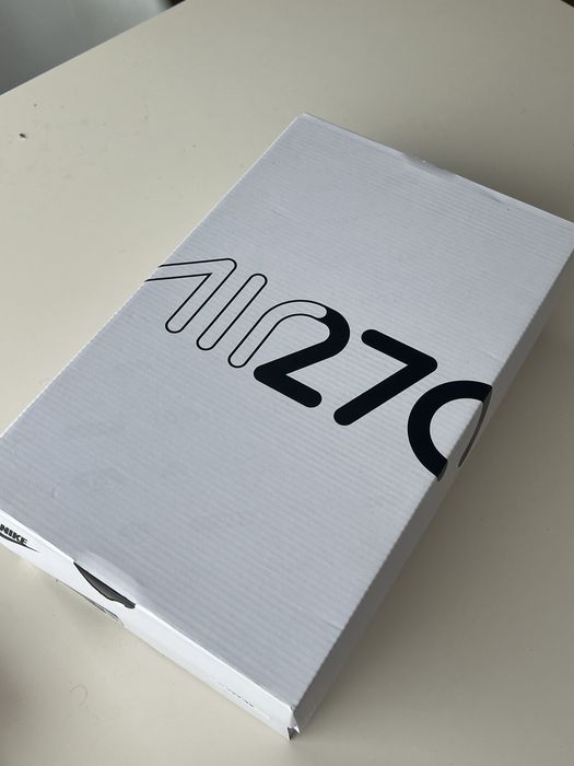 Białe buty nike air max 270