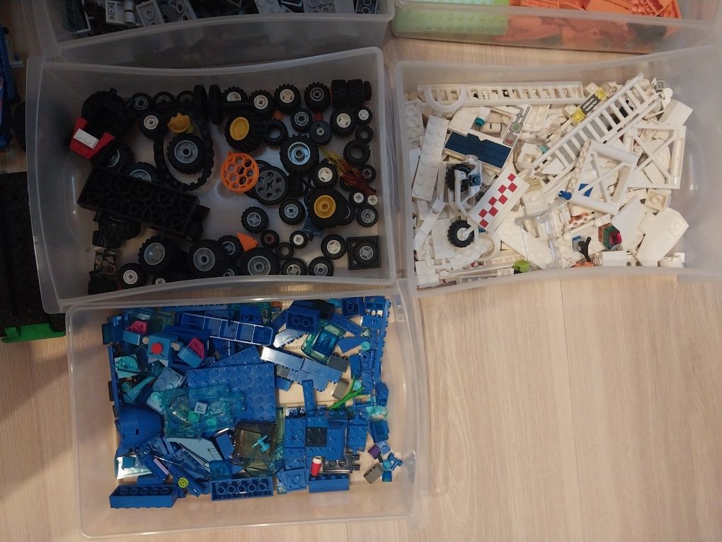 Lego 4kg, klocki, figurki, koła, pojazdy
