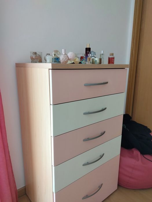 Comoda com 5 gavetas