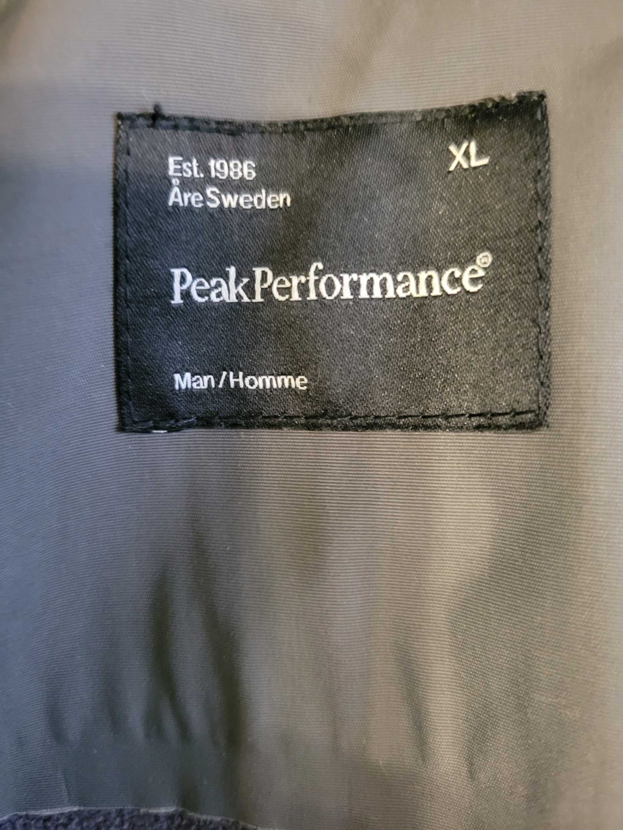 Куртка. Софтшел. Peak Performance XL