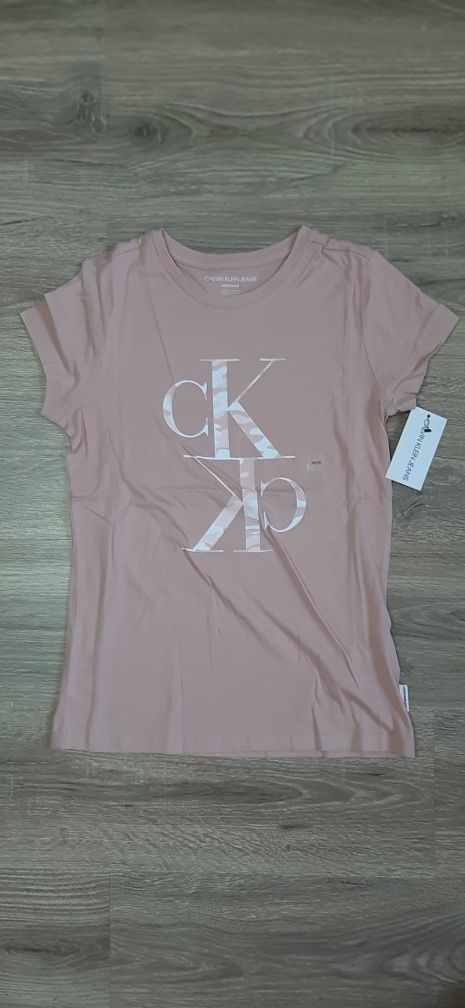 Женская футболка Calvin Klein XS Кельвин Кляйн