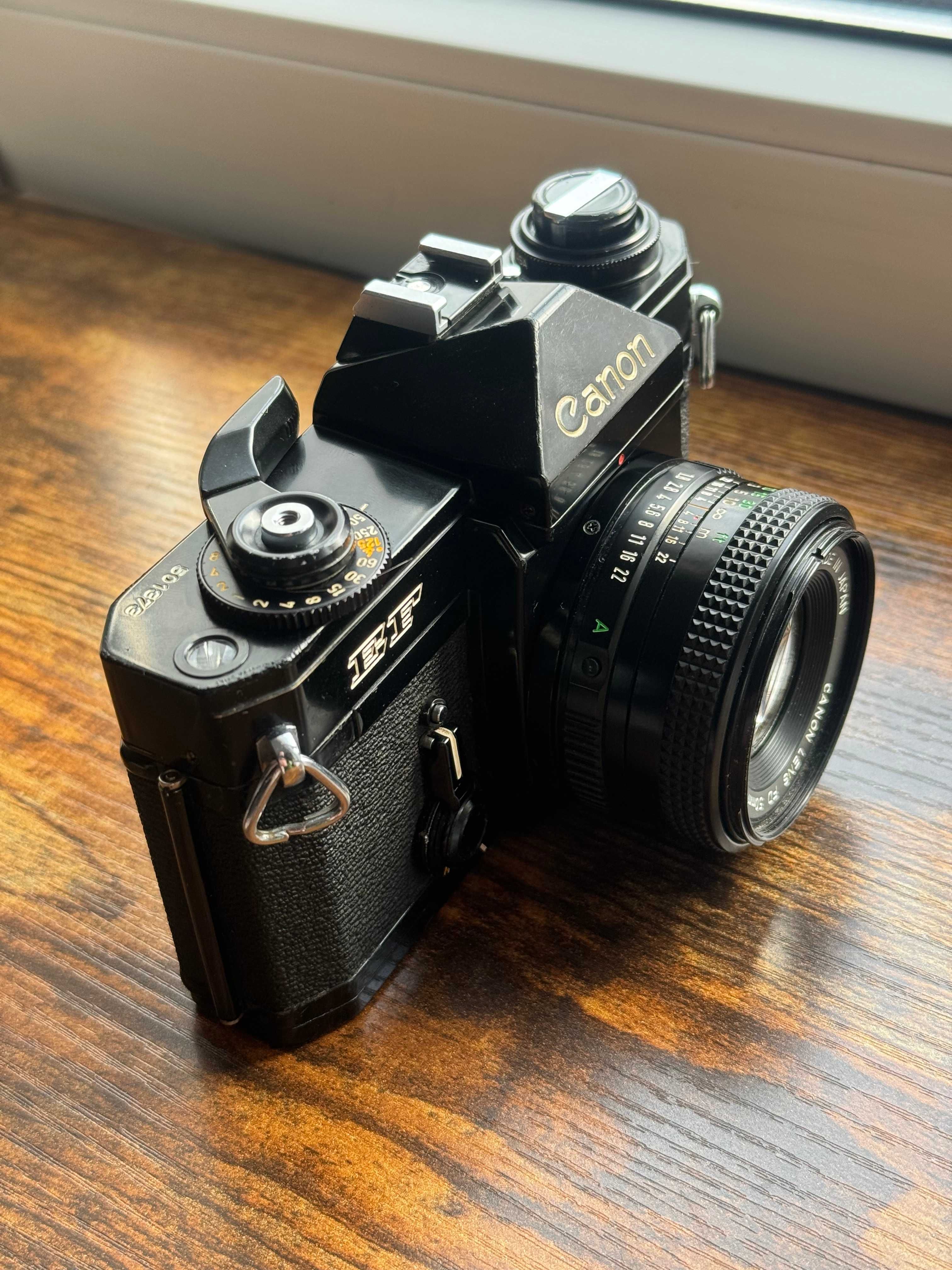 Canon EF  + obiektyw Canon 50mm 1.8