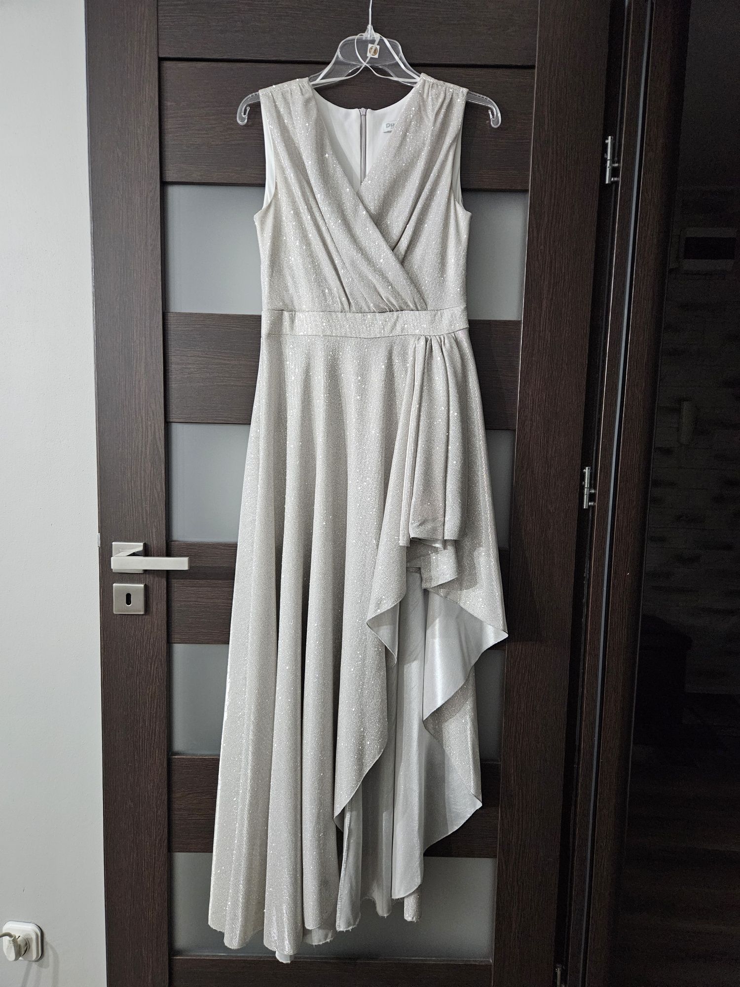 Sukienka długa z wycięciem srebrna brokat rozmiar 38