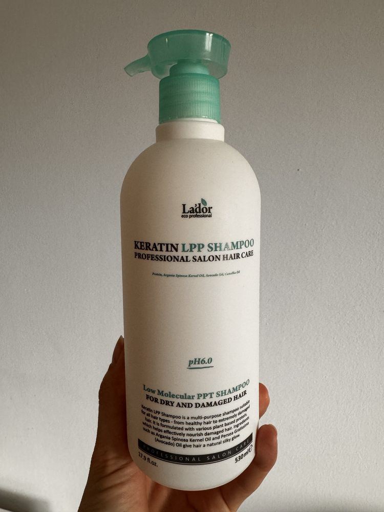 Keratynowy szampon do włosów 530 ml (Keratin Lpp Shampoo) La'dor