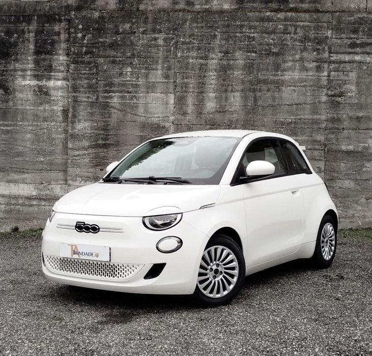Fiat 500e Action